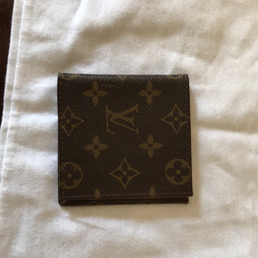 Louis Vuitton mens slender wallet